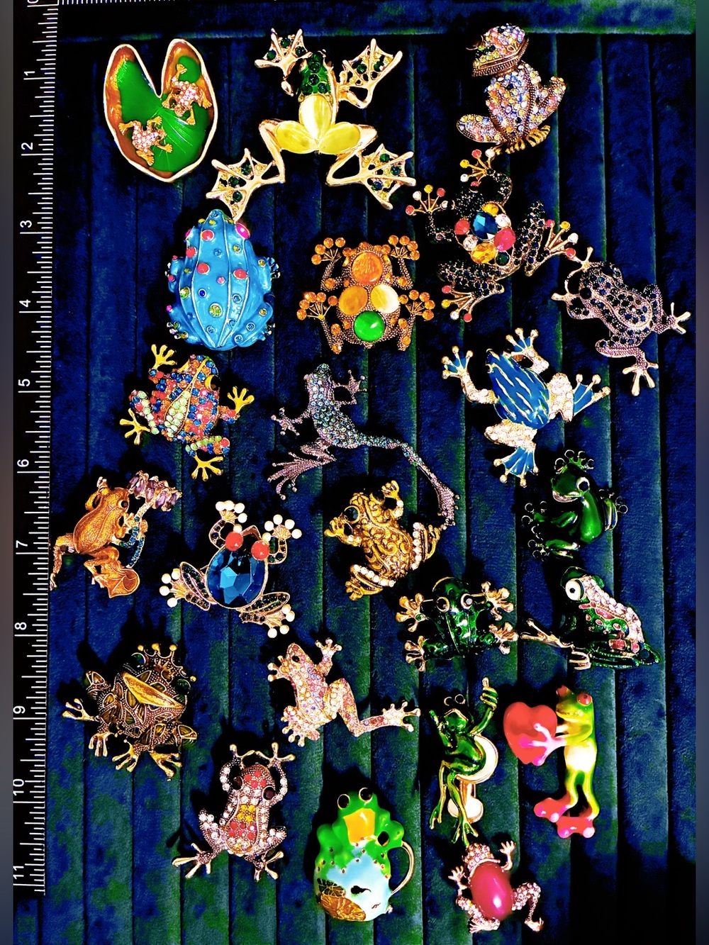 Lot 23 Frog Toad Brooch Pin Rhinestone Crystal Enamel Animal Jewelry Collection